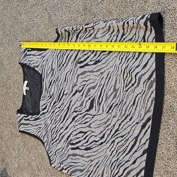 Kasper Women Zebra print knit shell top  Sleeveless Sweater sz plus 2X - Picture 7 of 9